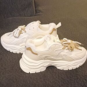 Women's Cream Chunky Sneakers